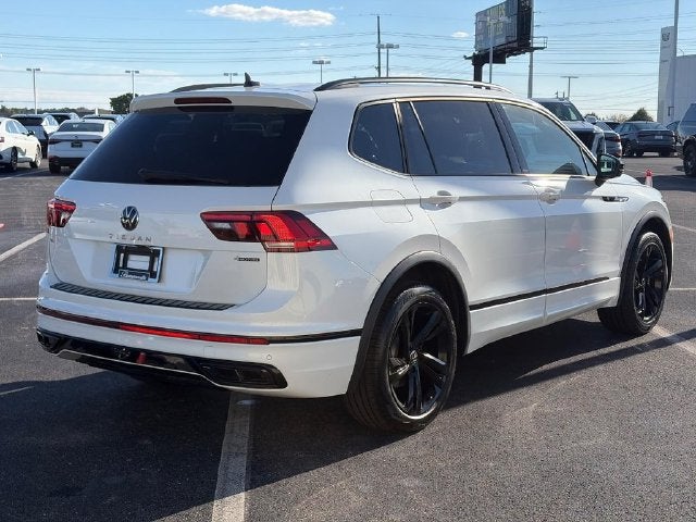 2023 Volkswagen Tiguan SE R-Line Black
