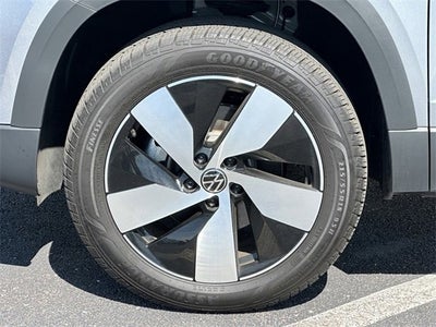 2025 Volkswagen Taos S