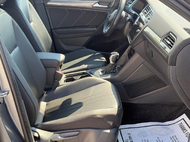 2024 Volkswagen Tiguan SE R-Line Black
