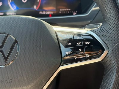 2024 Volkswagen Tiguan SE R-Line Black
