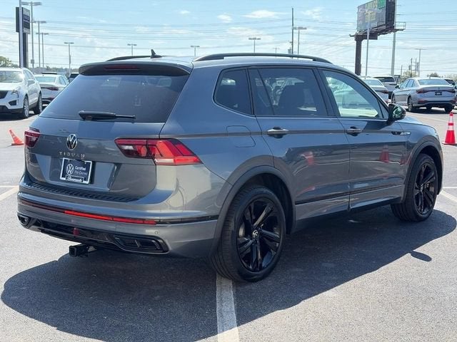2024 Volkswagen Tiguan SE R-Line Black