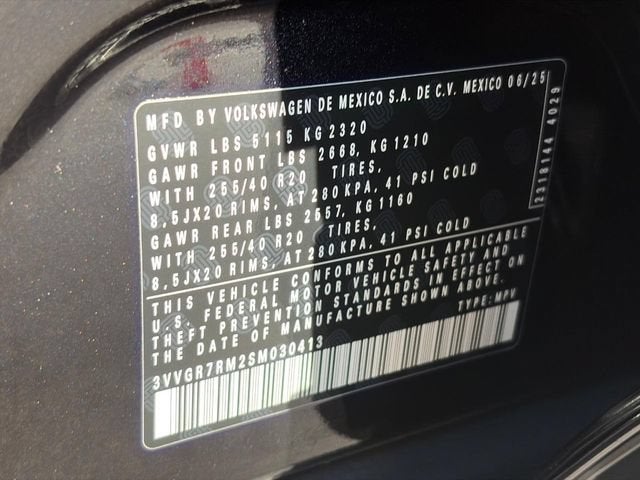 2025 Volkswagen Tiguan SE R-Line Black