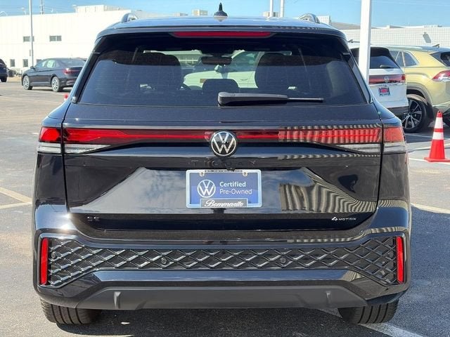 2025 Volkswagen Tiguan SE R-Line Black