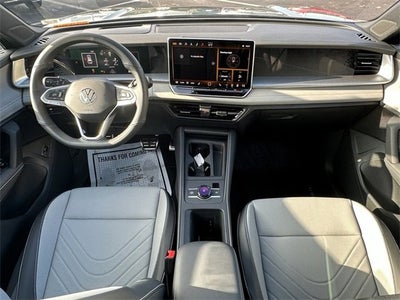 2025 Volkswagen Tiguan SE R-Line Black