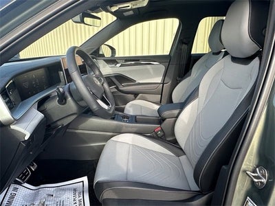 2025 Volkswagen Tiguan SE R-Line Black