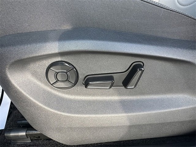 2025 Volkswagen Tiguan SE R-Line Black