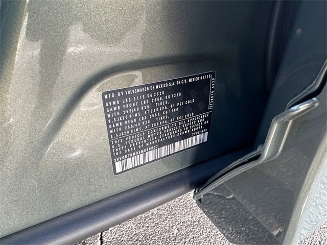 2025 Volkswagen Tiguan SE R-Line Black