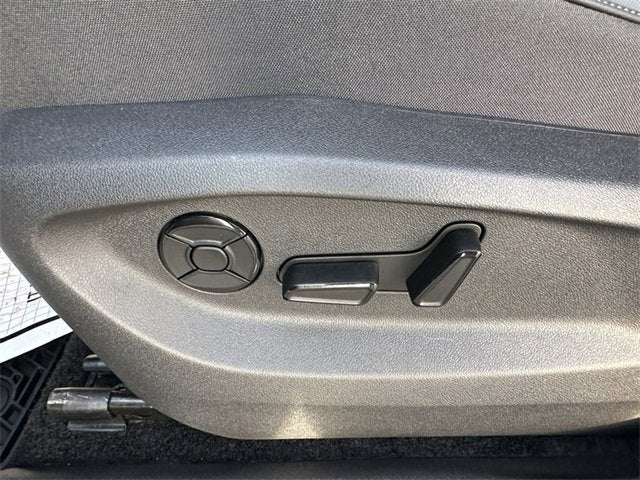 2025 Volkswagen Tiguan SE