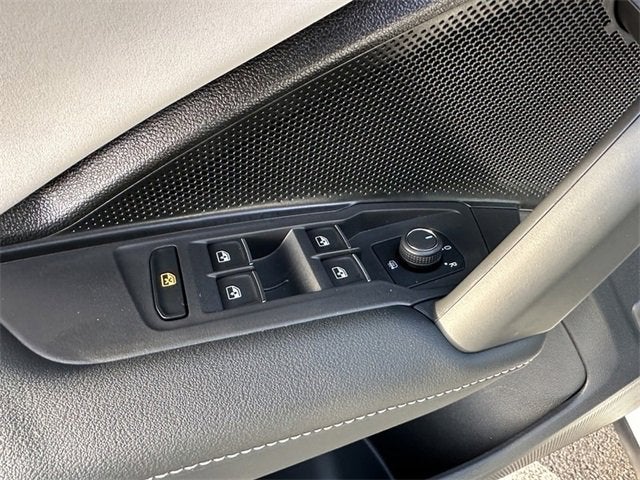 2025 Volkswagen Tiguan SE