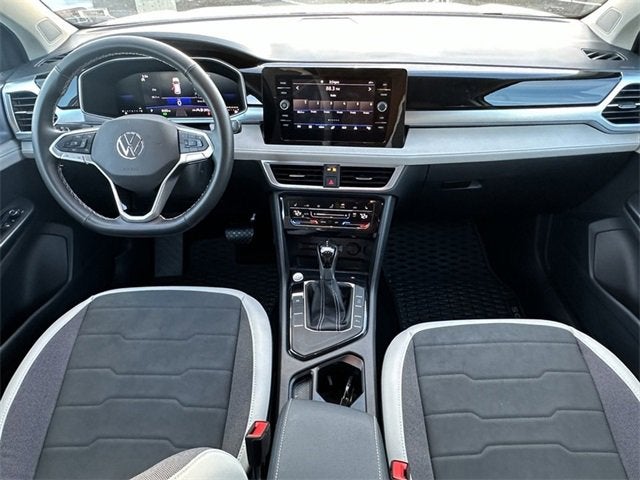 2025 Volkswagen Taos SE