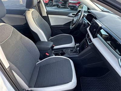 2025 Volkswagen Taos SE