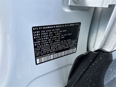 2025 Volkswagen Taos SE