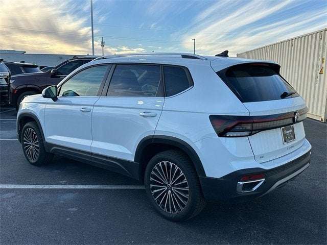 2025 Volkswagen Taos SE