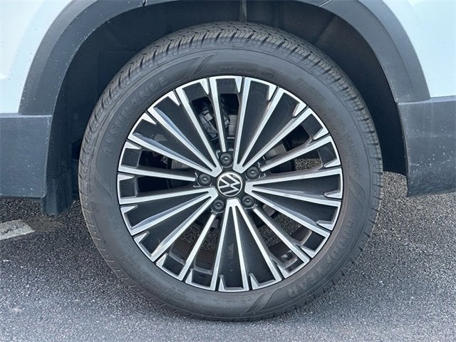 2025 Volkswagen Taos SE