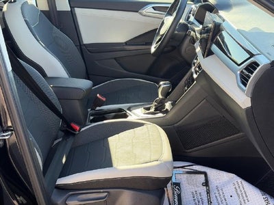 2026 Volkswagen Taos SE