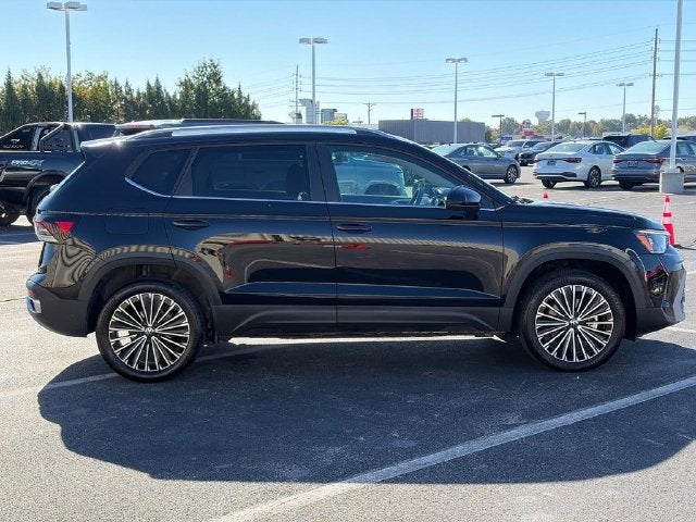 2026 Volkswagen Taos SE
