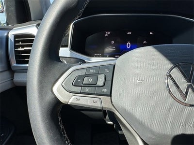 2025 Volkswagen Taos SE