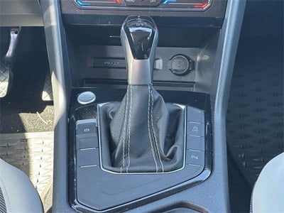 2025 Volkswagen Taos SE