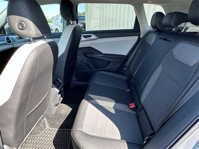 2025 Volkswagen Taos SE