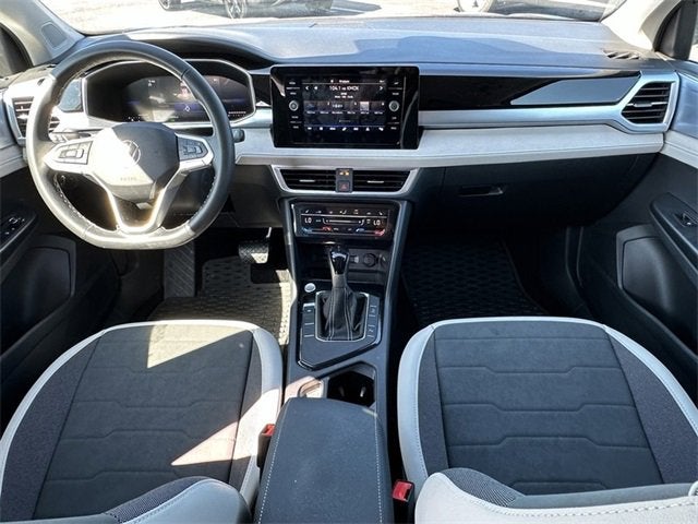 2025 Volkswagen Taos SE