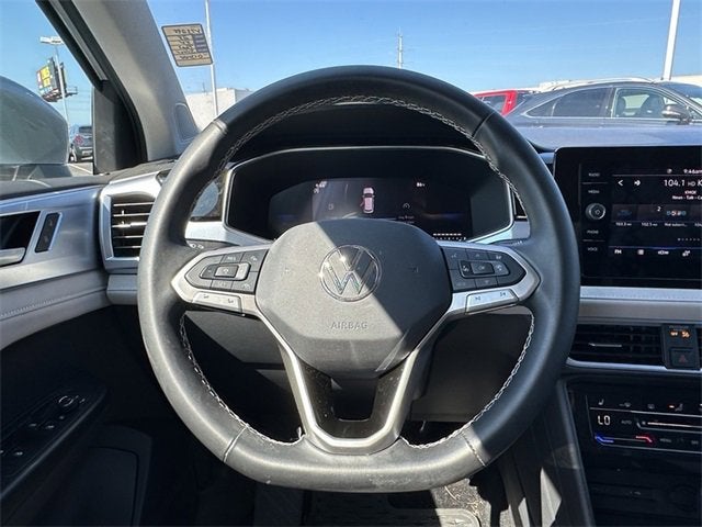 2025 Volkswagen Taos SE