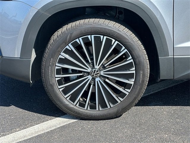 2025 Volkswagen Taos SE