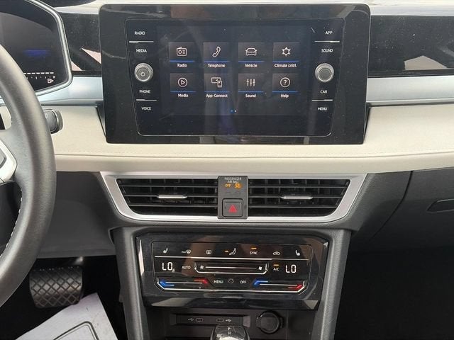 2025 Volkswagen Taos SE