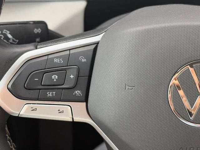 2025 Volkswagen Taos SE
