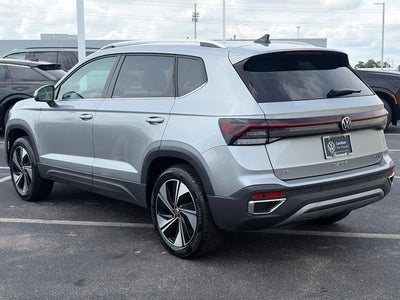 2025 Volkswagen Taos SE