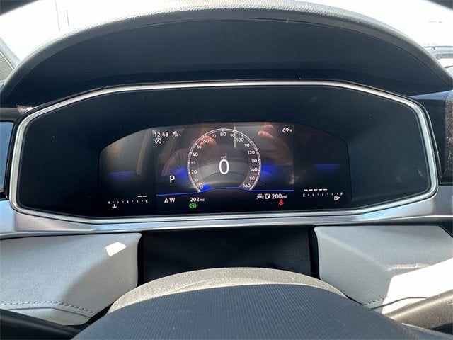 2025 Volkswagen Taos SE