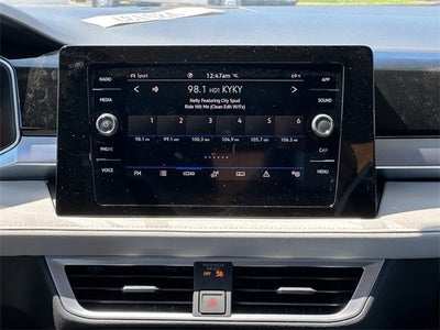 2025 Volkswagen Taos SE