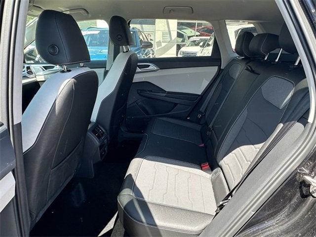 2025 Volkswagen Taos SE