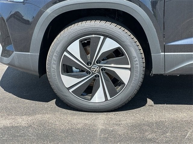 2025 Volkswagen Taos SE