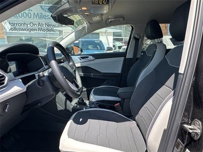 2025 Volkswagen Taos SE