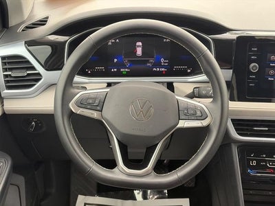 2025 Volkswagen Taos SE