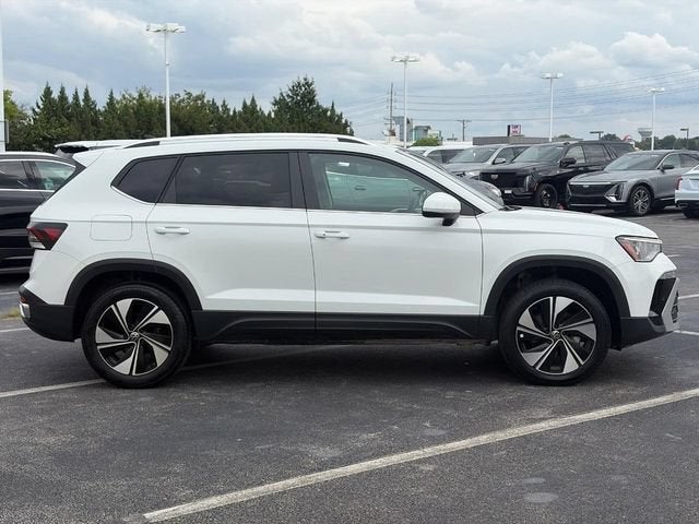 2025 Volkswagen Taos SE
