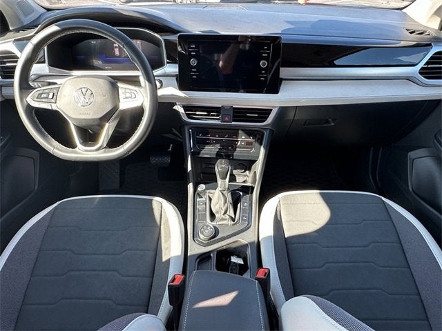 2025 Volkswagen Taos SE