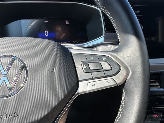 2025 Volkswagen Taos SE