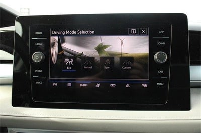 2025 Volkswagen Taos SE