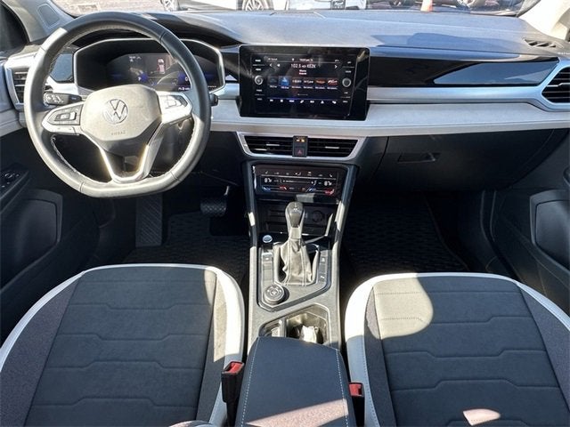 2025 Volkswagen Taos SE