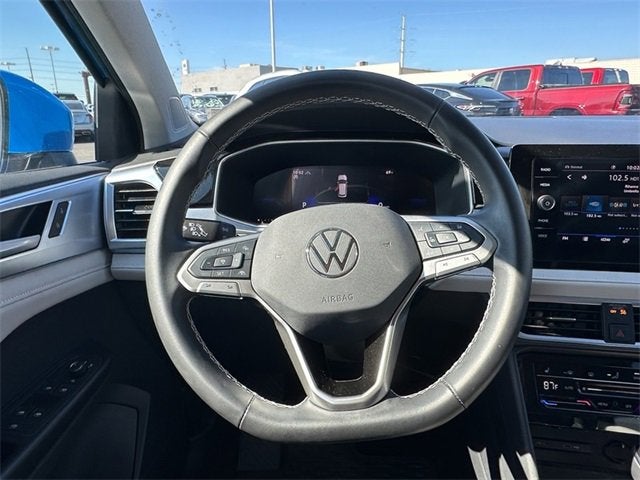 2025 Volkswagen Taos SE