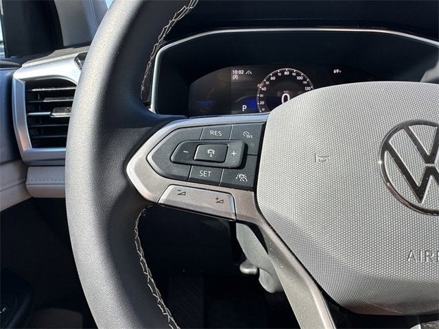 2025 Volkswagen Taos SE