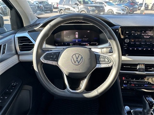 2025 Volkswagen Taos SE
