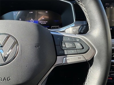 2025 Volkswagen Taos SE