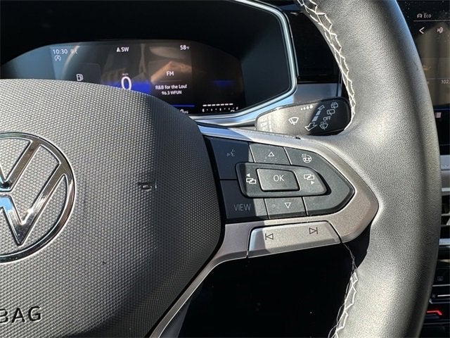 2025 Volkswagen Taos SE