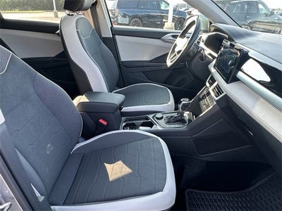 2025 Volkswagen Taos SE