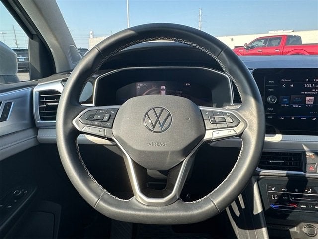 2025 Volkswagen Taos SE