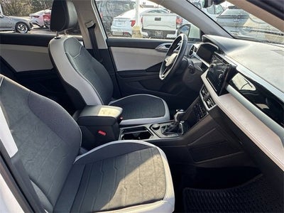 2025 Volkswagen Taos SE