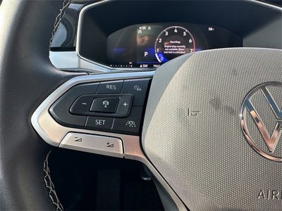 2025 Volkswagen Taos SE