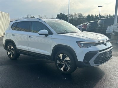 2025 Volkswagen Taos SE